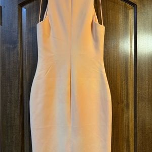 ELIZABETH and JAMES - size 6 in beautiful Peachy color